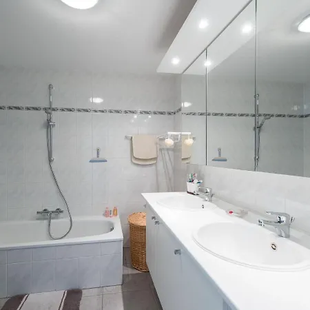 Apartment With Frontal Sea-views Middelkerke
